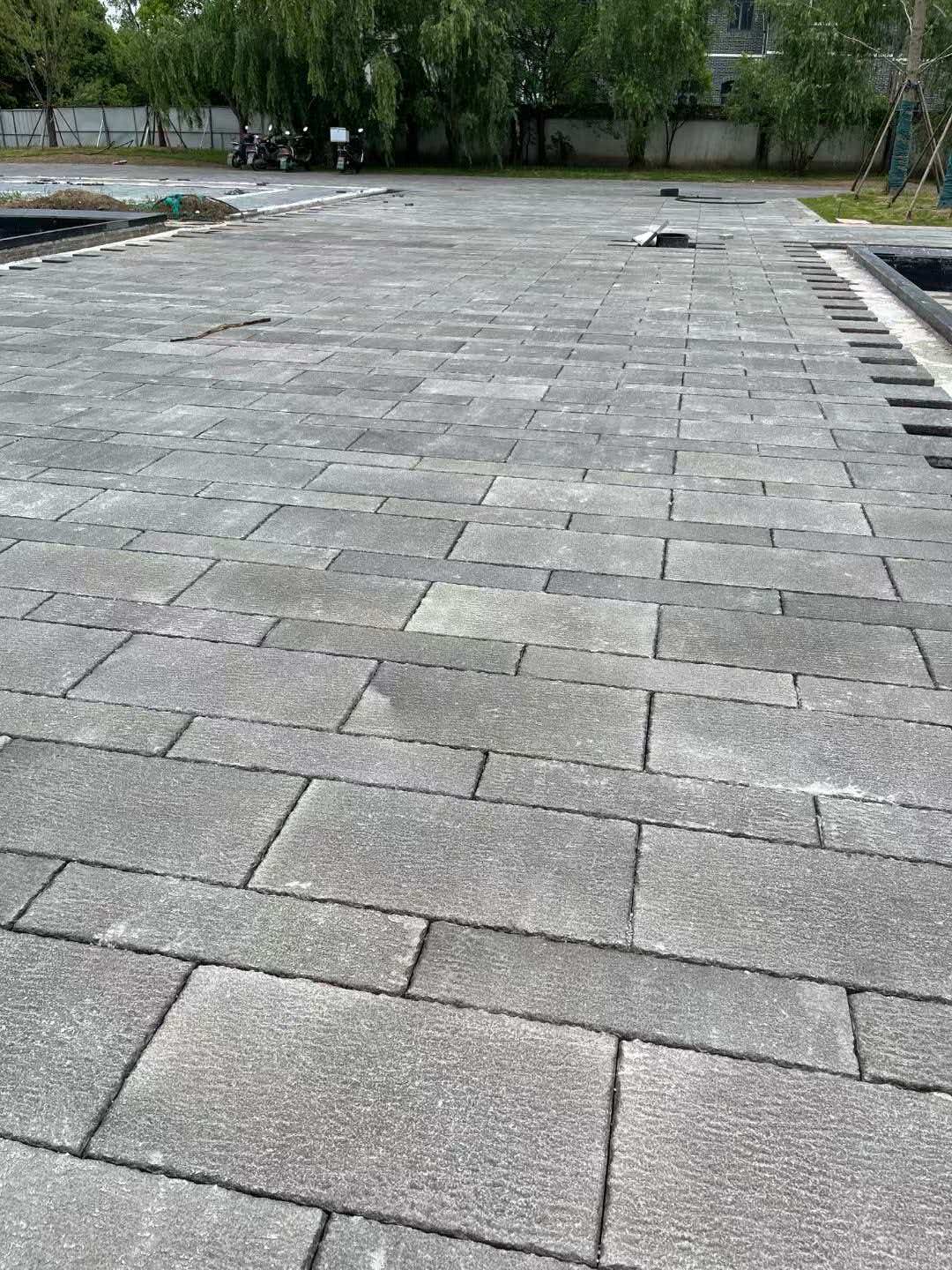 武汉 工地仿古石铺装现场实拍