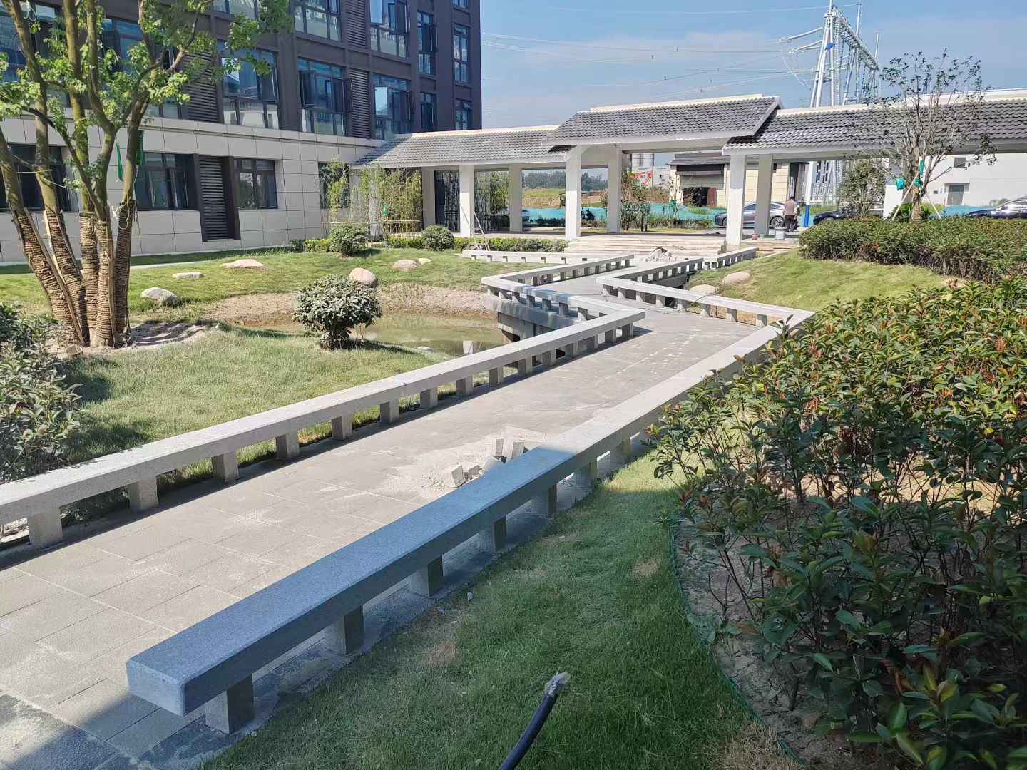 武汉 芝麻灰小区坐凳&栏杆安装效果