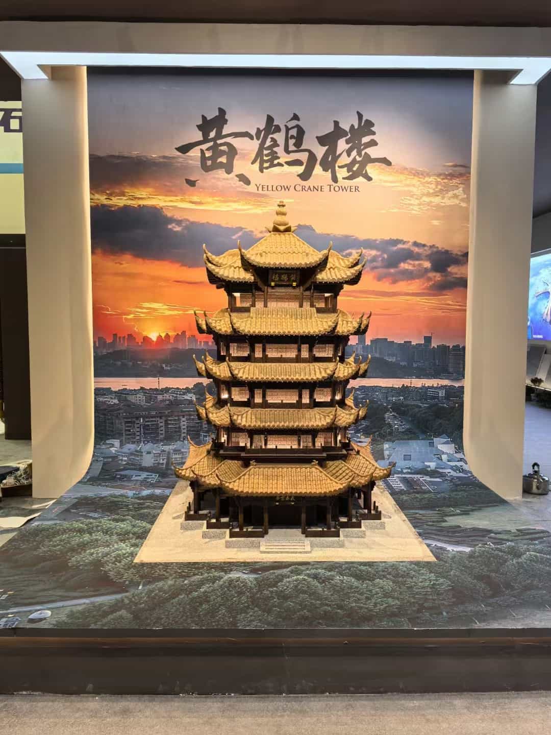 武汉仿古石文创作品-黄鹤楼