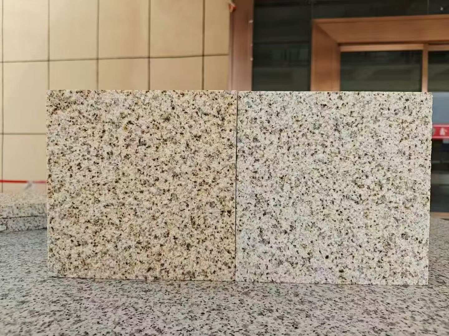 武汉 黄金麻荔枝面，中黄与浅黄