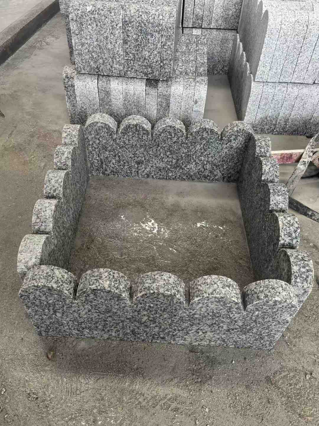 武汉 花边石、花坛围栏石、花池界石、菜园栅栏石、镶边石、波浪状界石介绍