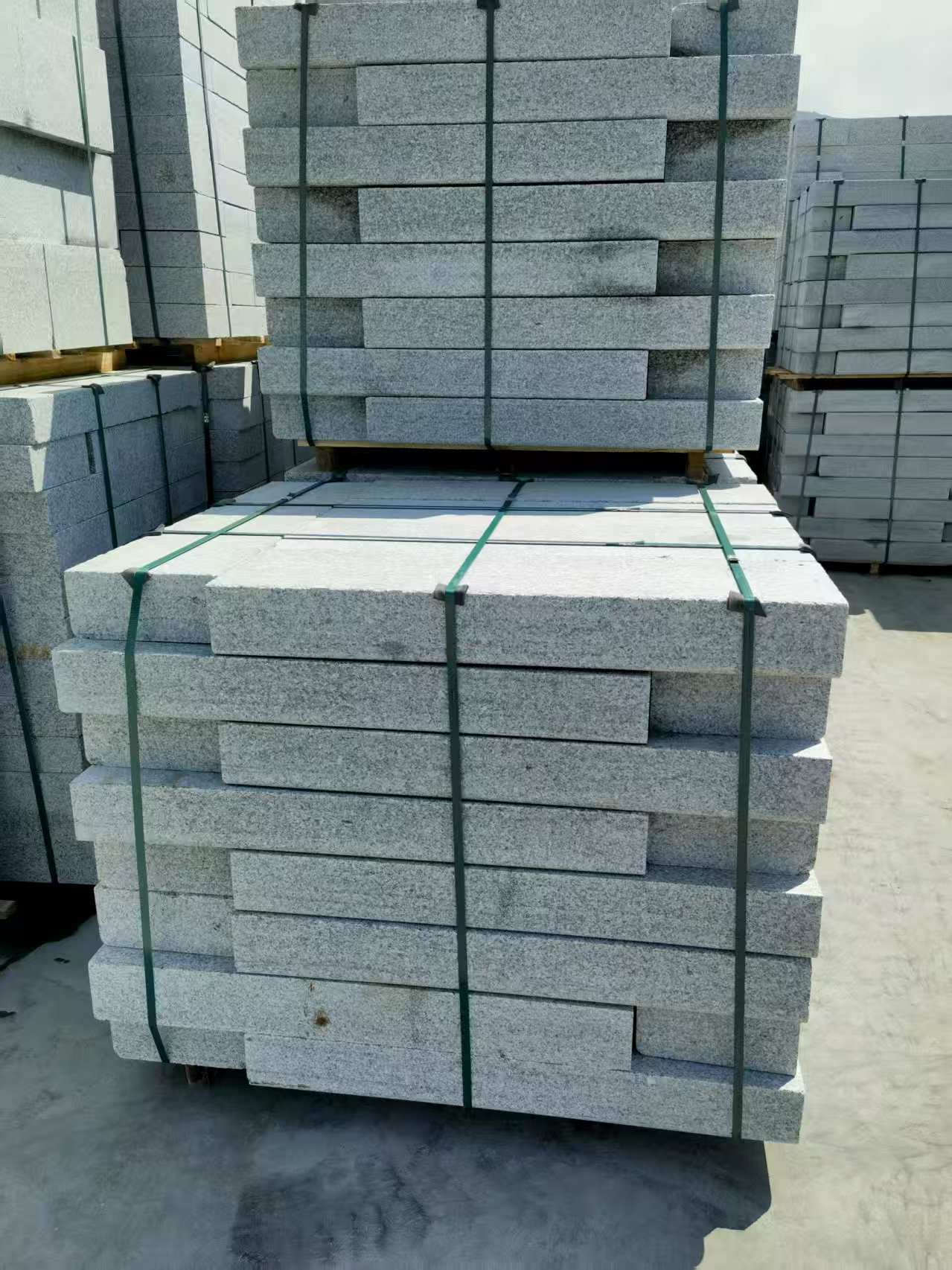 武汉 芙蓉白花岗岩路沿石、平石尺寸标准，色泽均匀